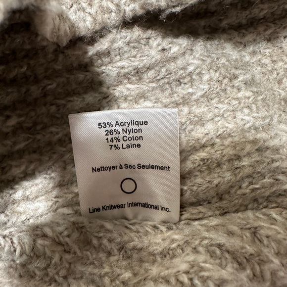 ✨SUPER Soft CHUNKY OATMEAL SWEATER from LINE ✨ - Picture 3 of 3